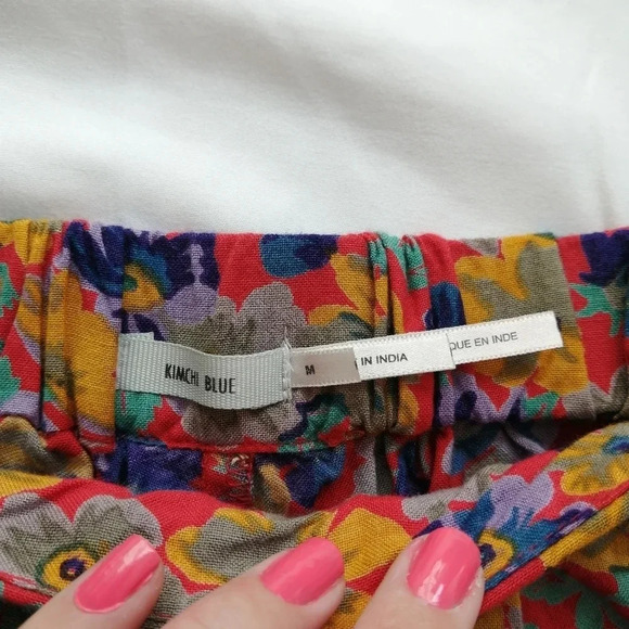 Urban Outfitters Kimchi Blue  Floral Shorts with Tie Sides Size Medium - Picture 9 of 15